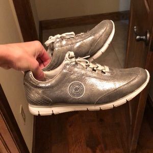 Women’s Silver Mephisto leather tennis shoes 8